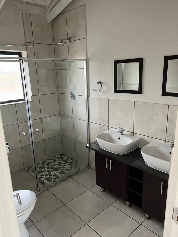2 Bedroom Property for Sale in Reebok Western Cape